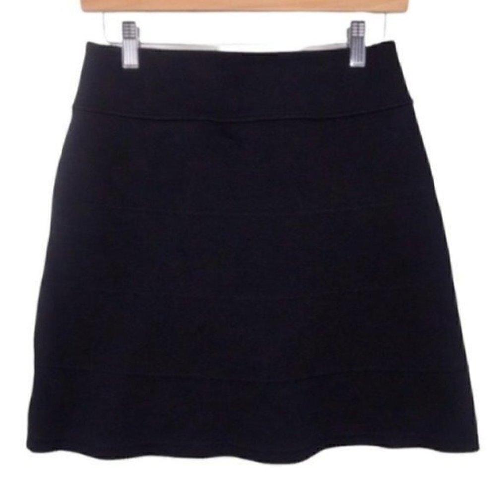 Athleta Strata skirt 2 zipper pockets Black size  XS Style #861887 - Picture 2 of 7